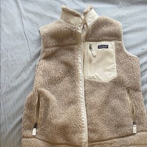 Patagonia Beige and Off-White Fleece Vest